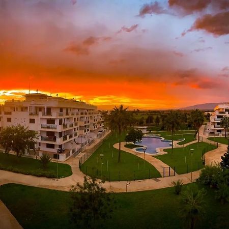 Apartmán Bajo Puerta De Alcazaba Retamar  Exteriér fotografie