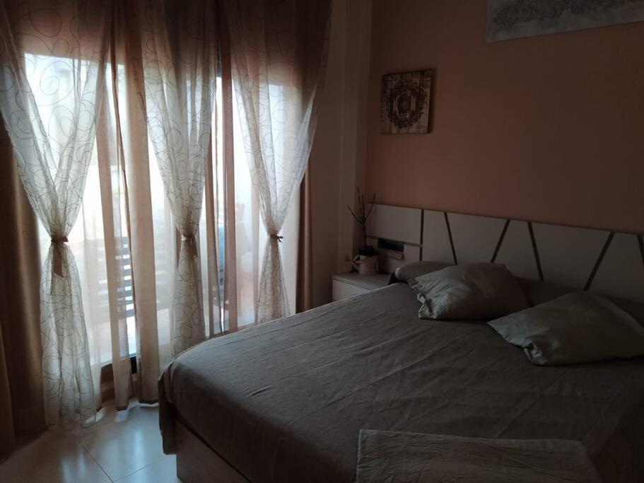 Apartmán Bajo Puerta De Alcazaba Retamar  Exteriér fotografie