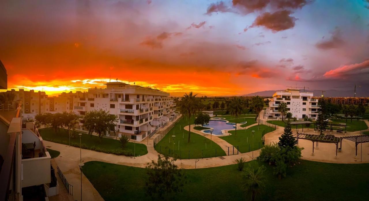 Apartmán Bajo Puerta De Alcazaba Retamar  Exteriér fotografie